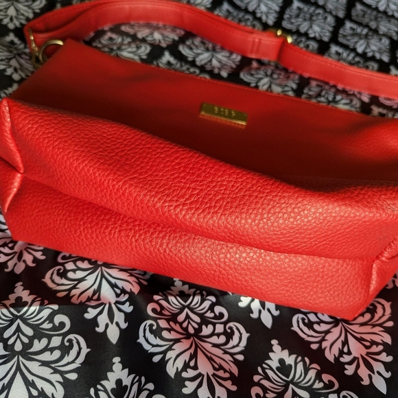 BCBG red bag - Picture 4 of 7